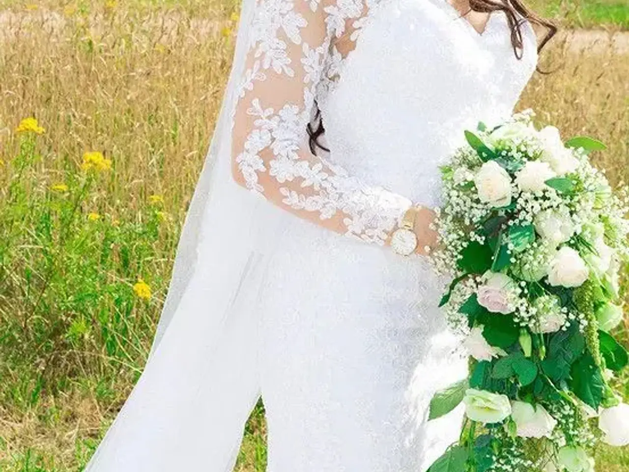 Billede 2 - Unik brudekjole i blonder - ENZOANI