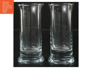 2 cylindriske glasvaser på fod Ø 7,5 cm højde 16 cm (str. 2 stk Ø 7,5 cm længde 16 cm)