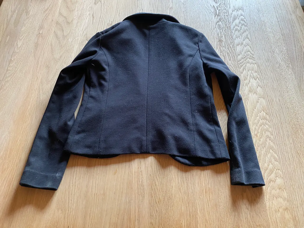 Billede 7 - Noa Noa Kjole str.134 og tøj i 134