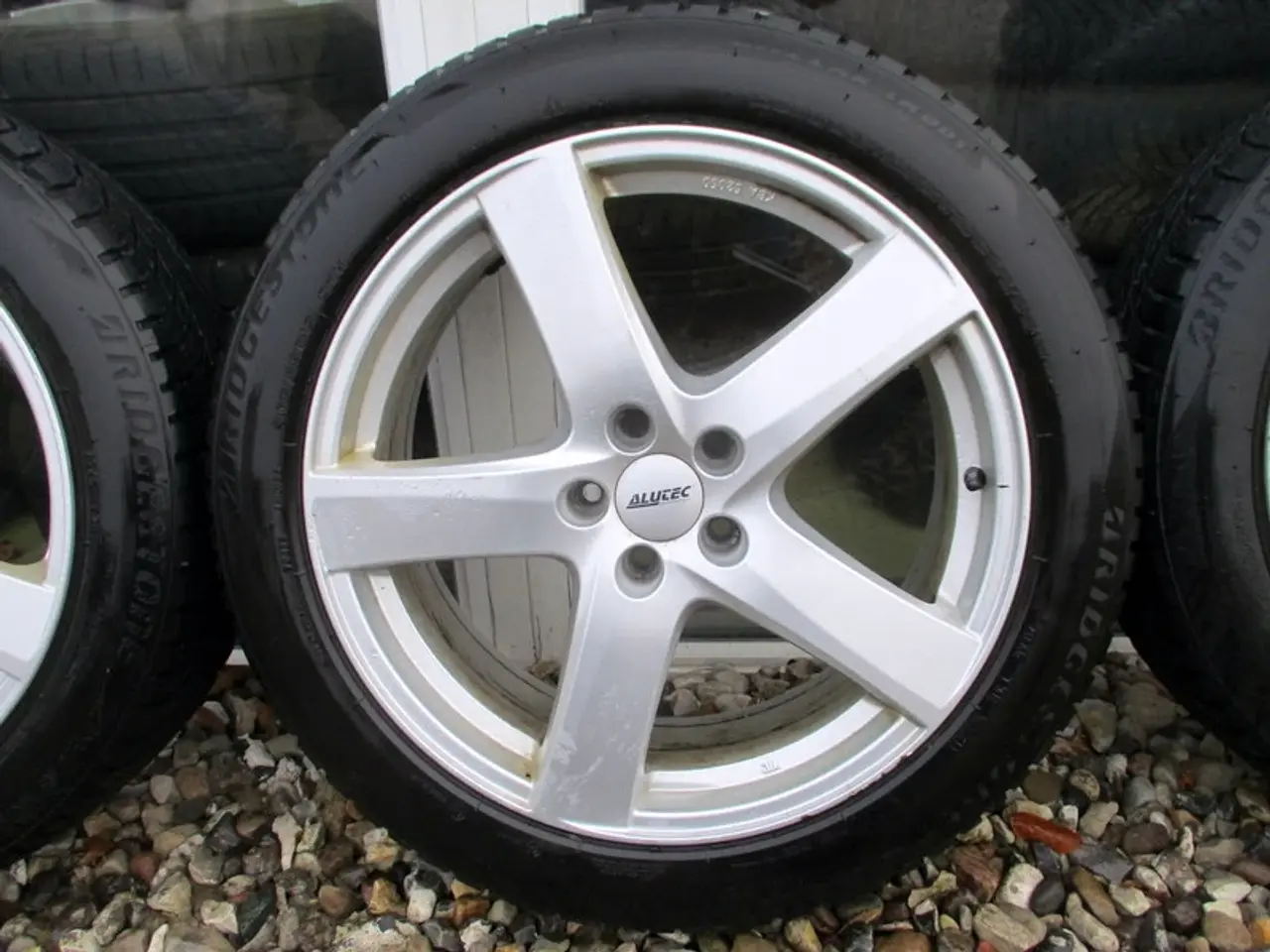 Billede 4 - 19" Alutec 5X108 ET45 Bridgestone 205/55/19" 97H