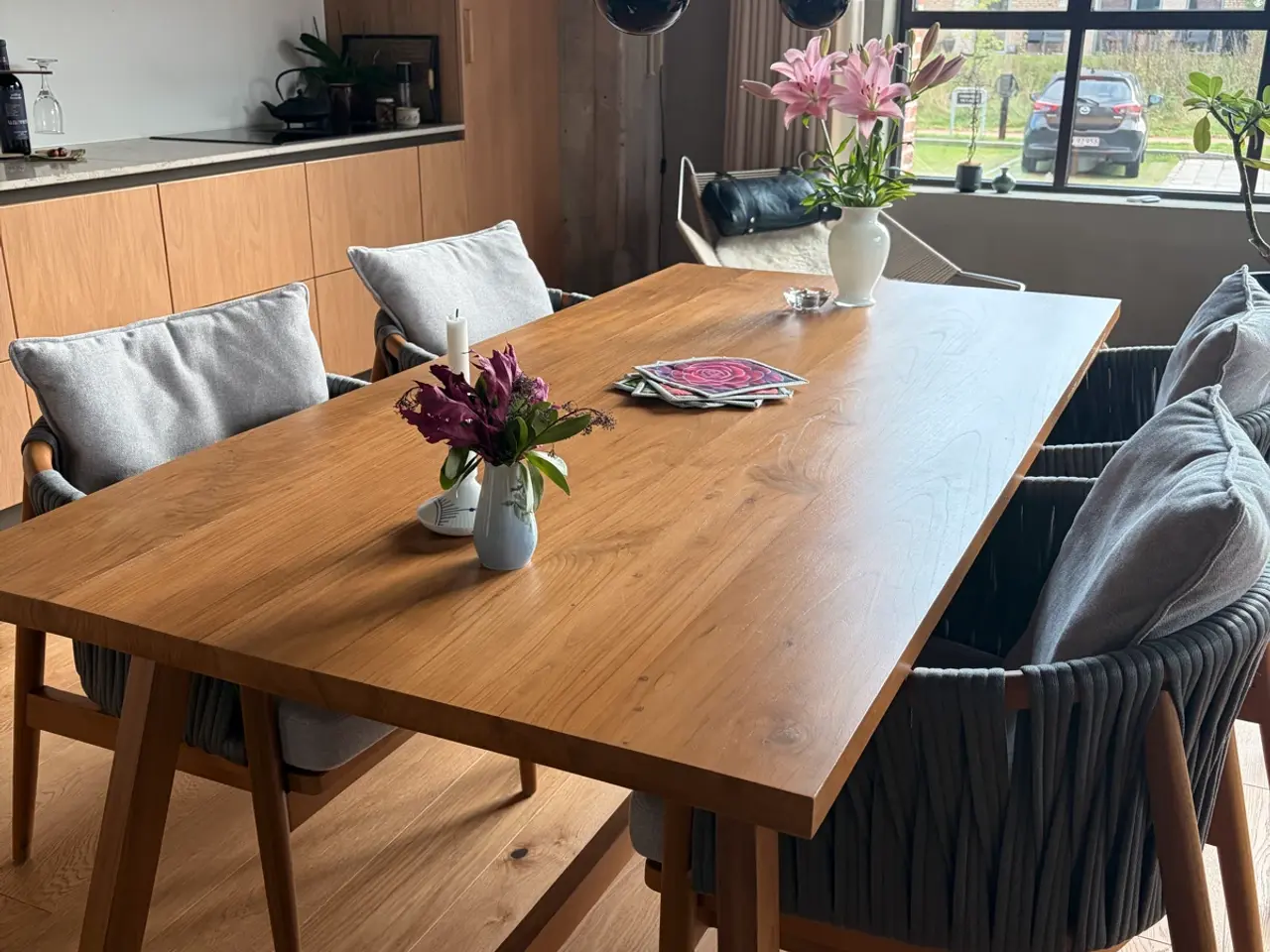 Billede 3 - Spisebord med stole