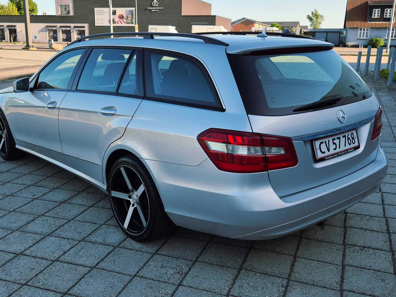 Billede 2 - Mercedes E 220 CDI pæn velholdt fuld service parti