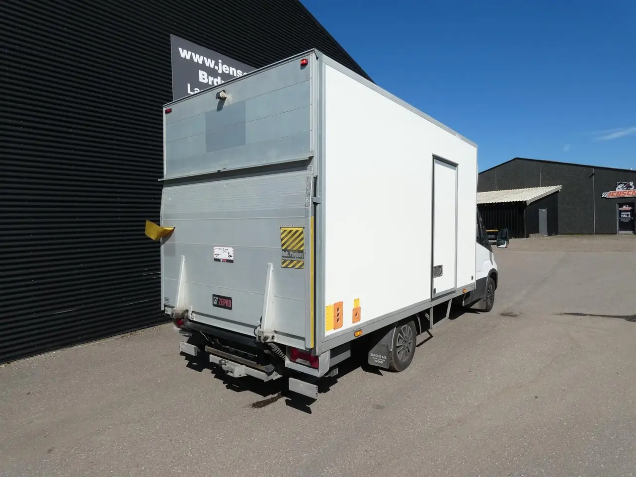 Billede 5 - Iveco Daily 35S16 3750mm 2,3 D m/Alukasse med lift Hi-Matic 156HK Ladv./Chas. 8g Aut.