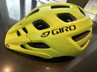 GIRO cykelhjelm som ny