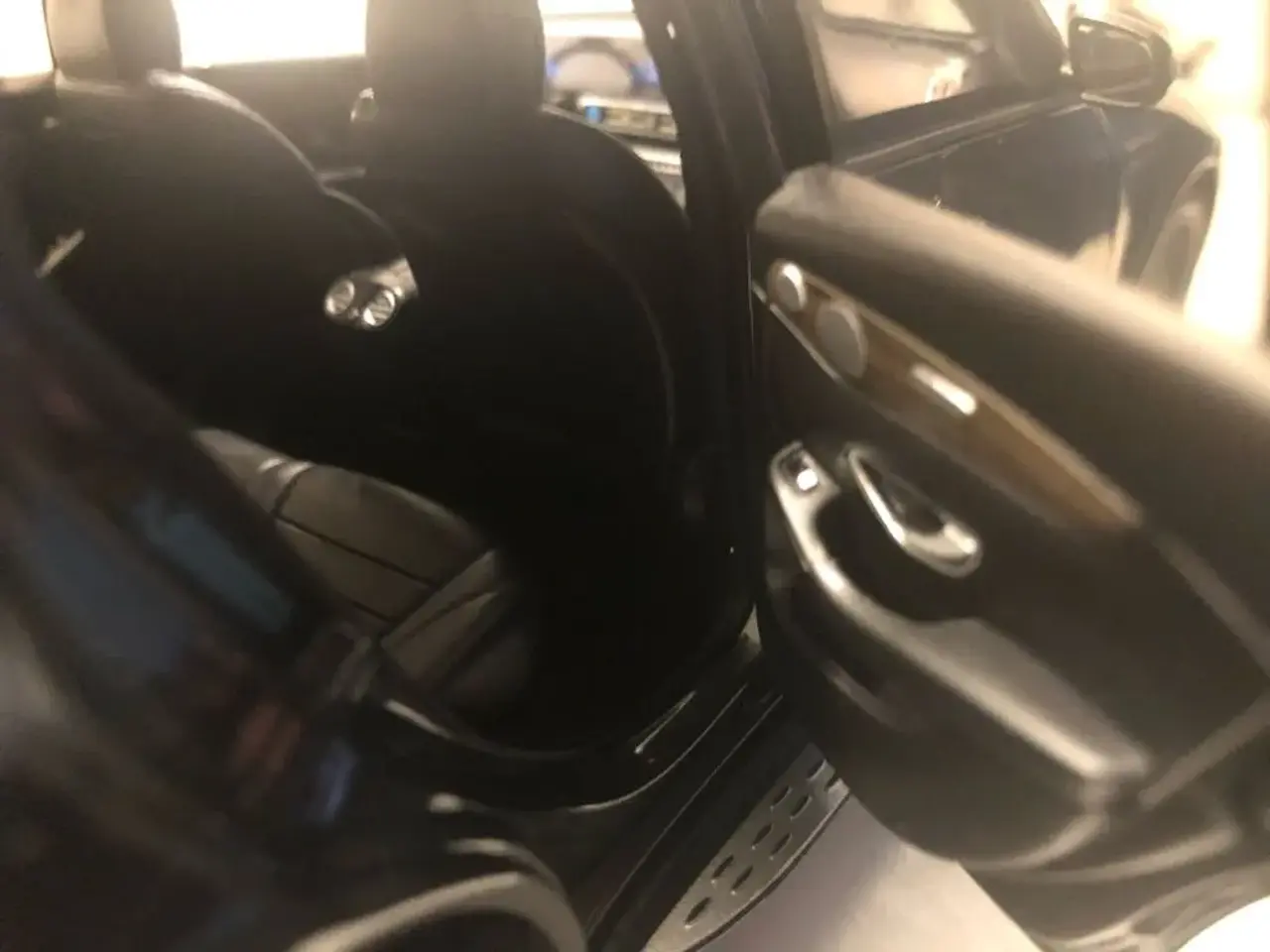 Billede 6 - Mercedes EQC400 med lys
