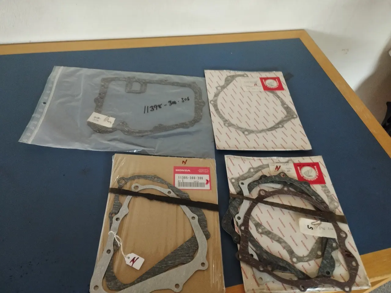 Billede 17 - Nye reservedele m.v. Honda M.C kasse (7) ( Se %) 