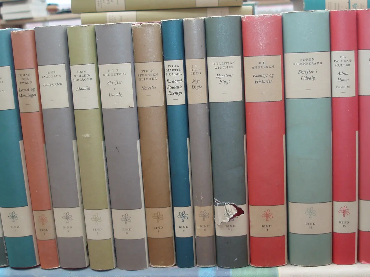 Billede 1 - Gyldendals Bibliotek Dansk Litteratur Stykvis