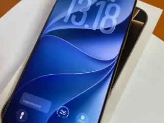 Apple iPhone 16 Pro Max 256 GB samt tilbehør