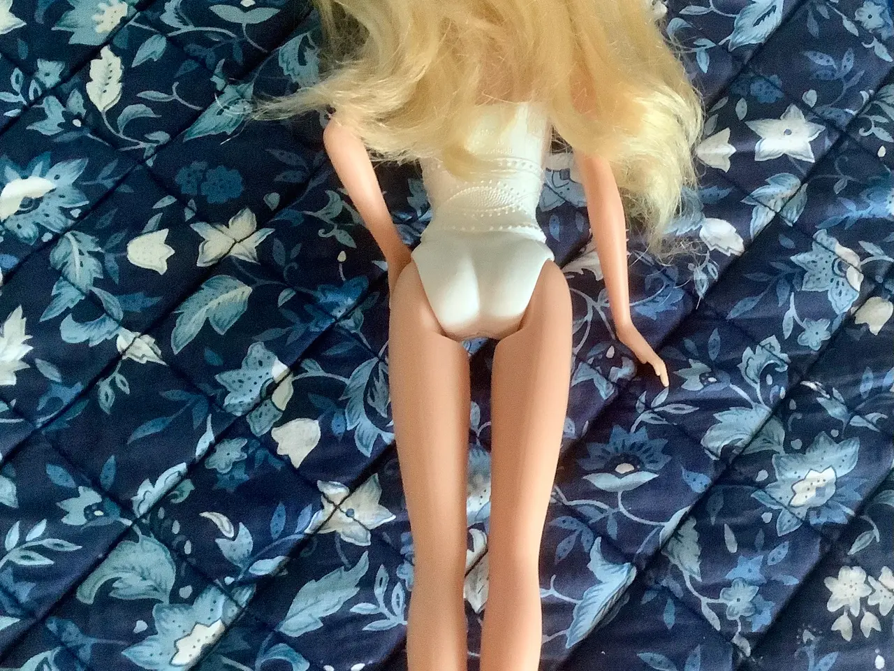 Billede 5 - Barbie med blondt hår.