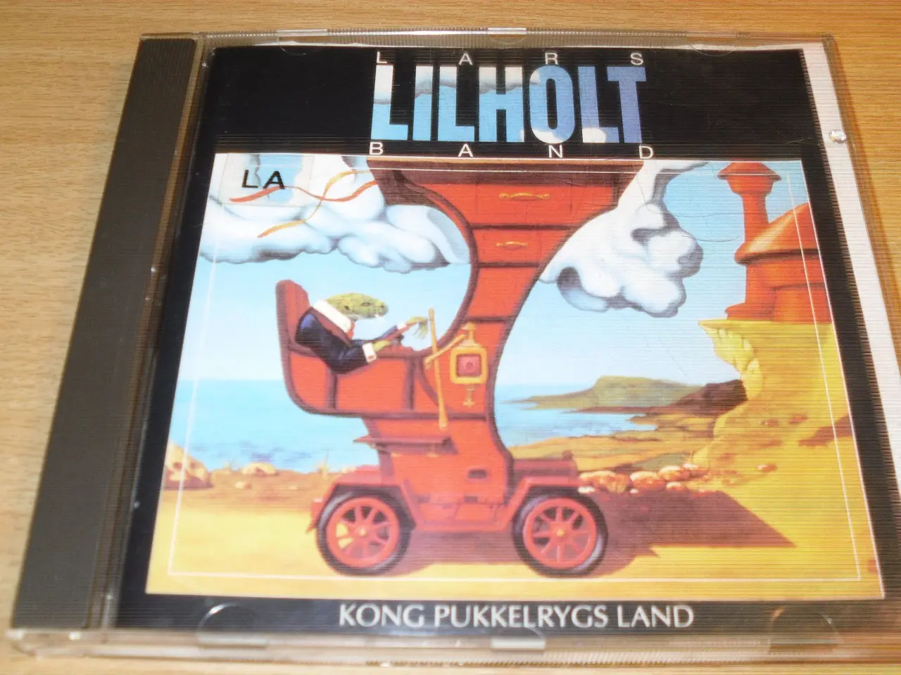 Billede 1 - LILHOLT. Kong Pukkelrygs Land 1994.