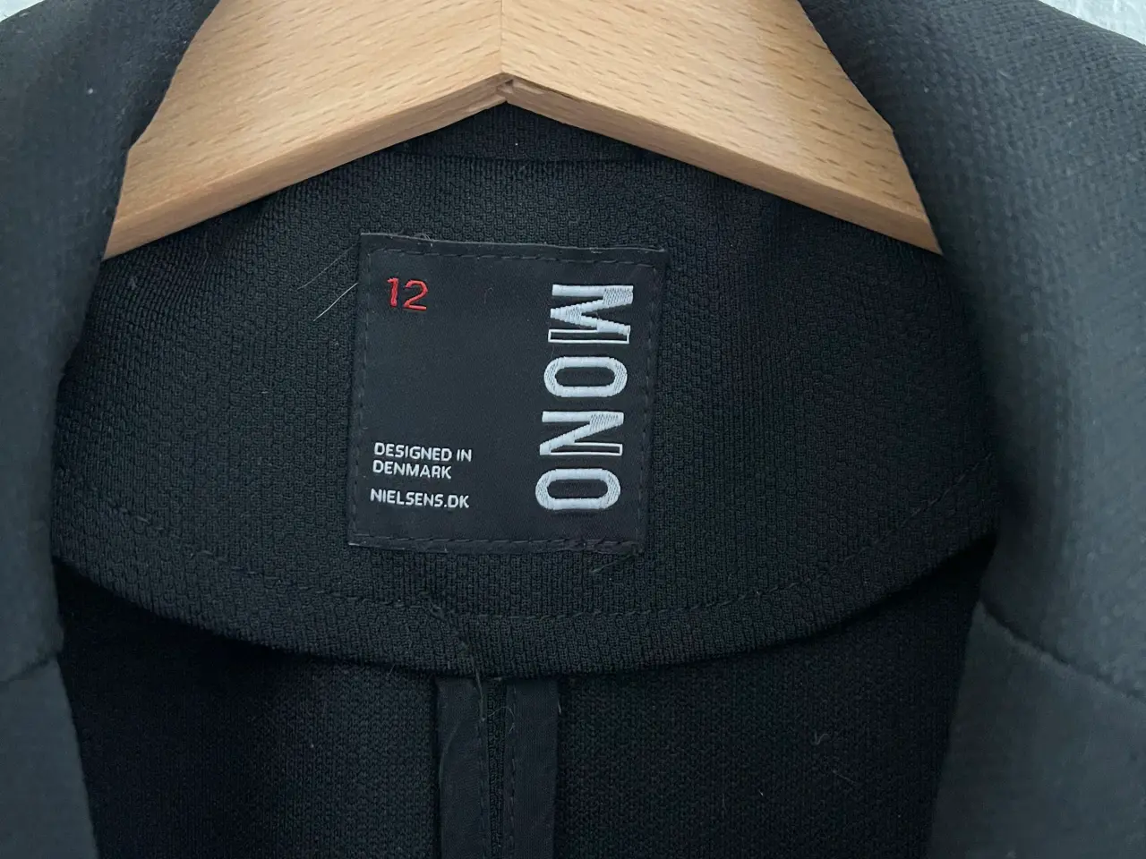 Billede 2 - MONO blazer til pige str. 12 år