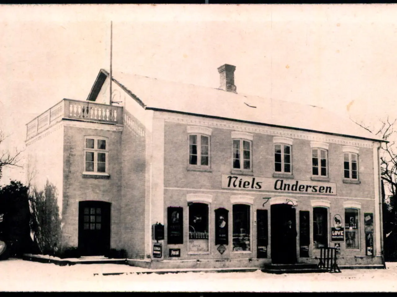 Billede 1 - Købmand Niels Andersen - Glamsbjerg - Fotokort u/n - Brugt
