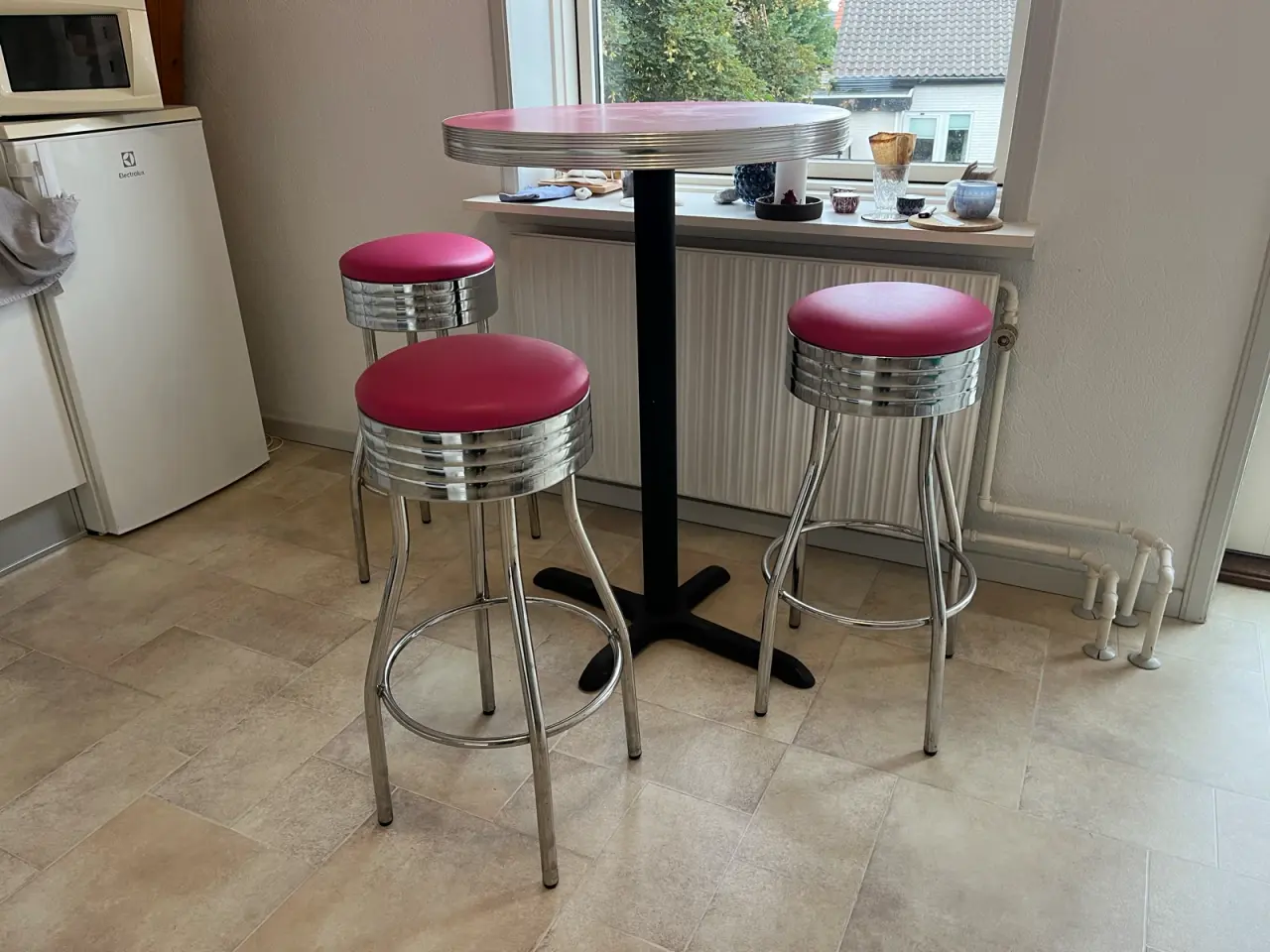 Billede 1 - Retro 50s ‘American diner’ bord med barstole