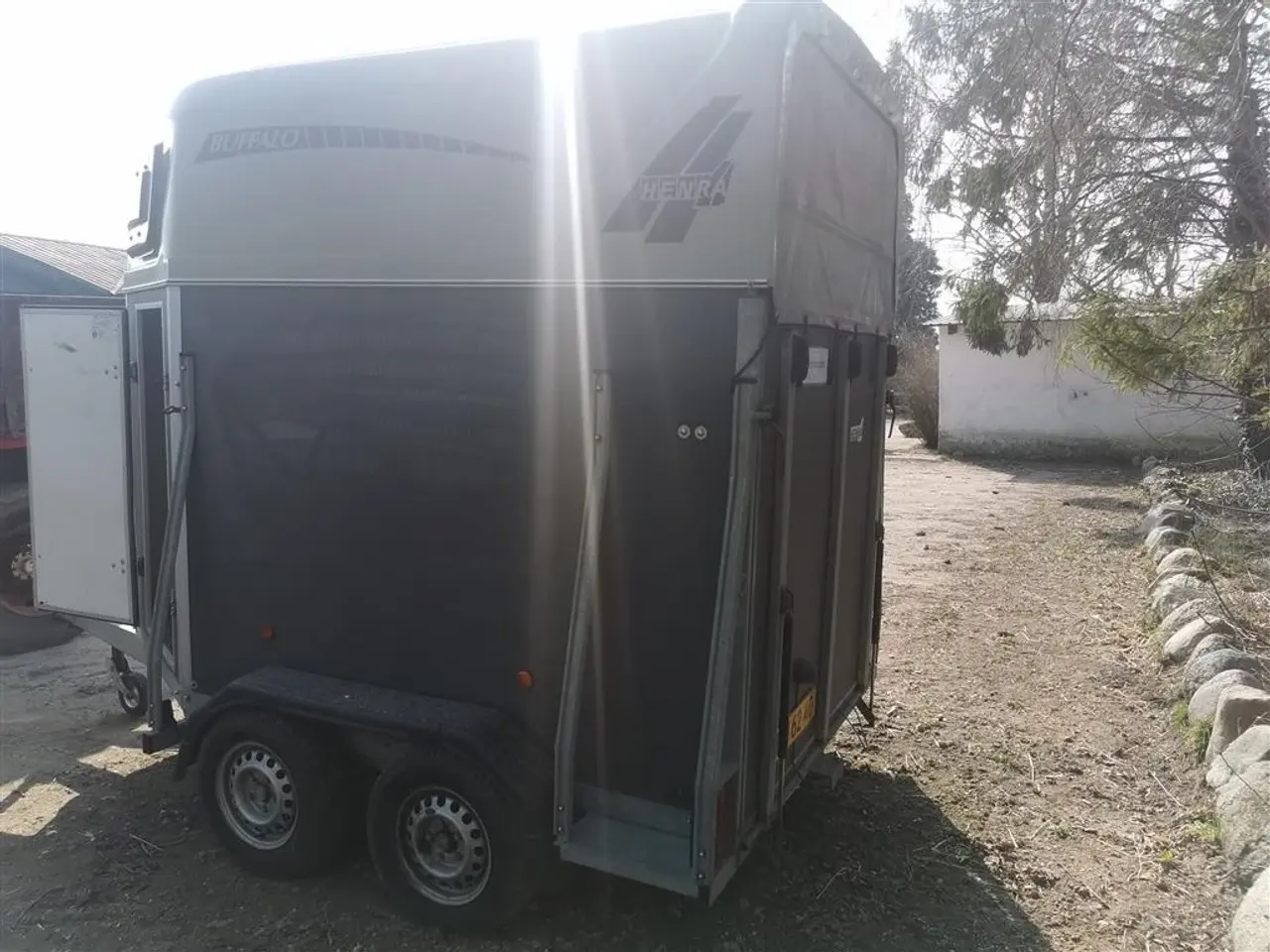 Billede 1 - - - - Hestetrailer Henra Buffalo MN 6240