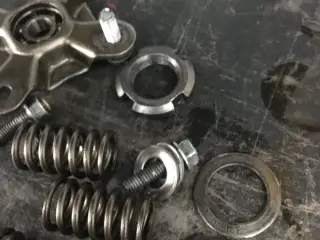 Triumph Bonneville cykel eller projekt købes.