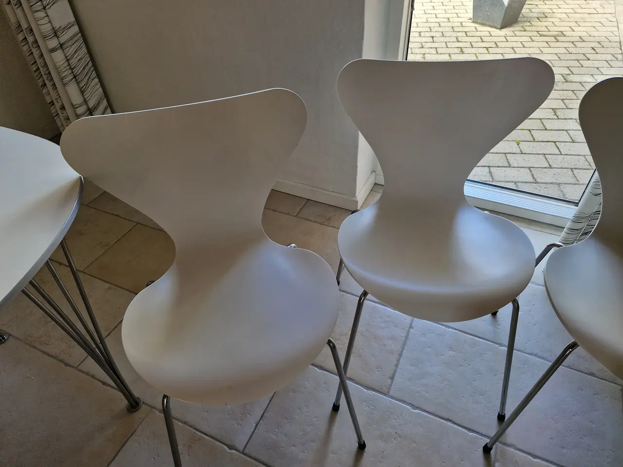 Billede 5 - Piet Hein spisebord og 4 Arne Jacobsen 7'er stole