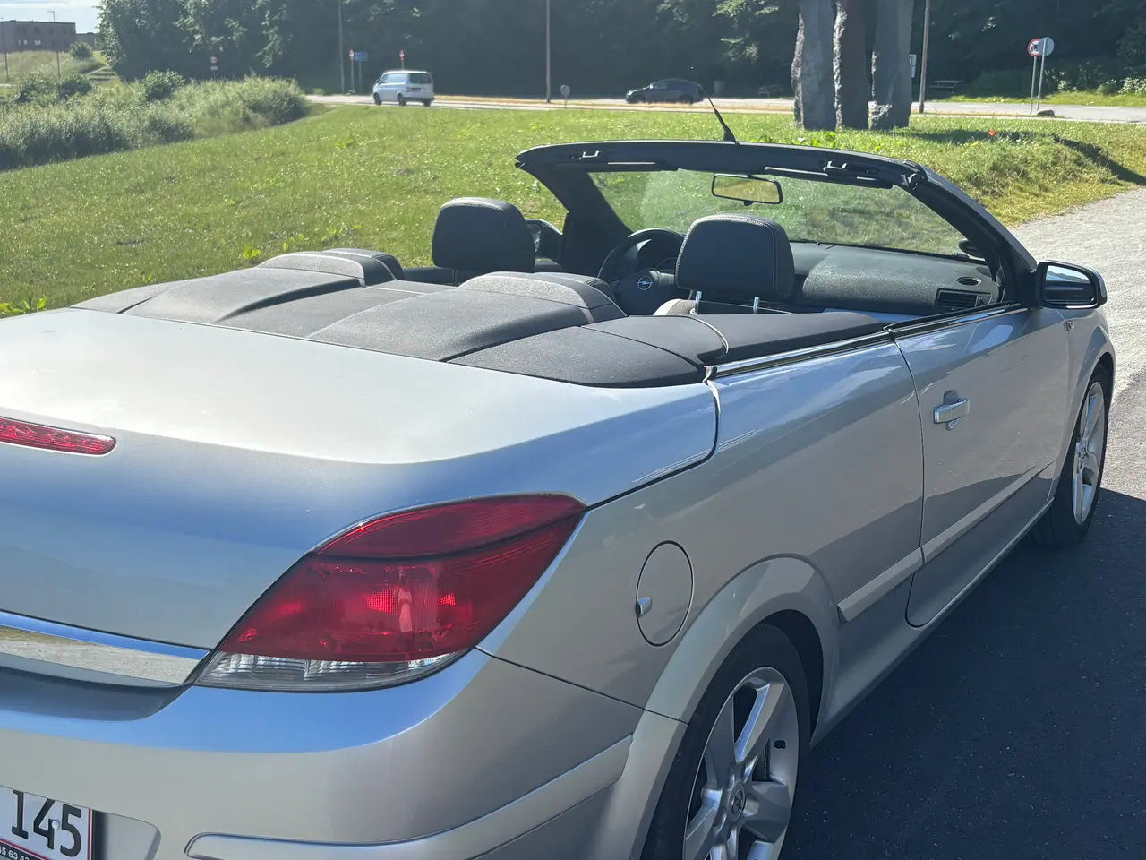 Billede 2 - Opel Astra Twin Top – Køreglæde - giv et bud. 