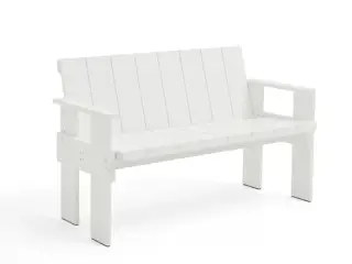 En ny flot hvid bænk
