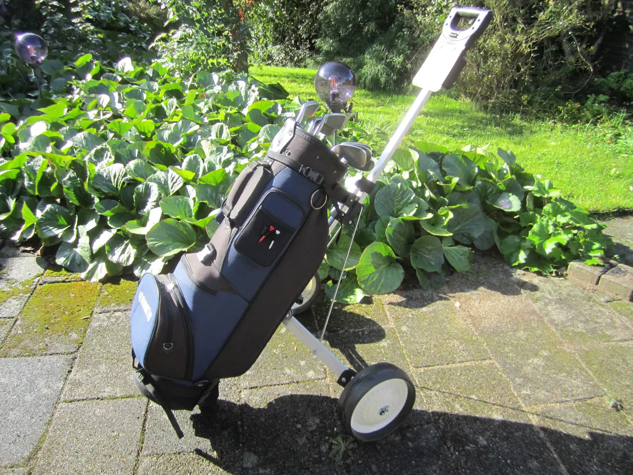 Billede 1 - BYD. GOLFSÆT. Komplet.