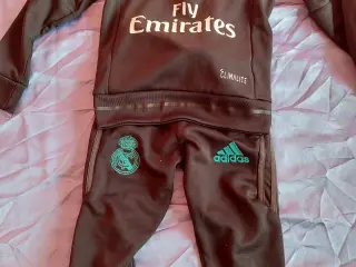 Fritidstøj, Adidas