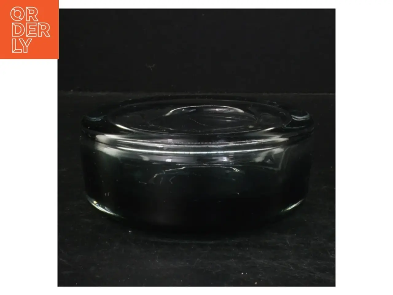 Billede 1 - Sort glasfad (str. Ø. 13 cm)