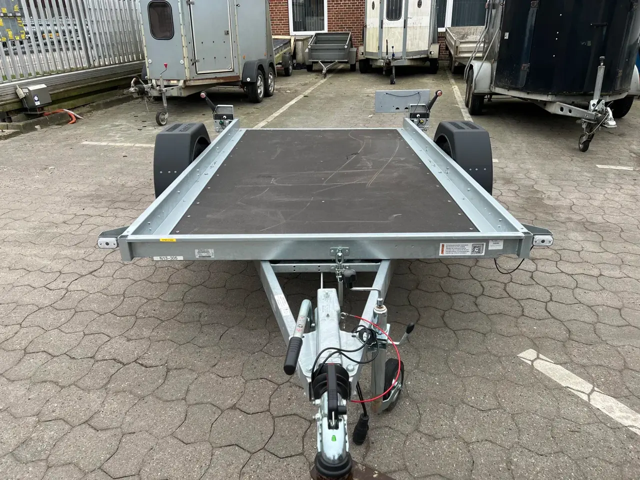 Billede 1 - En meget velholdt maskintrailer med vip 