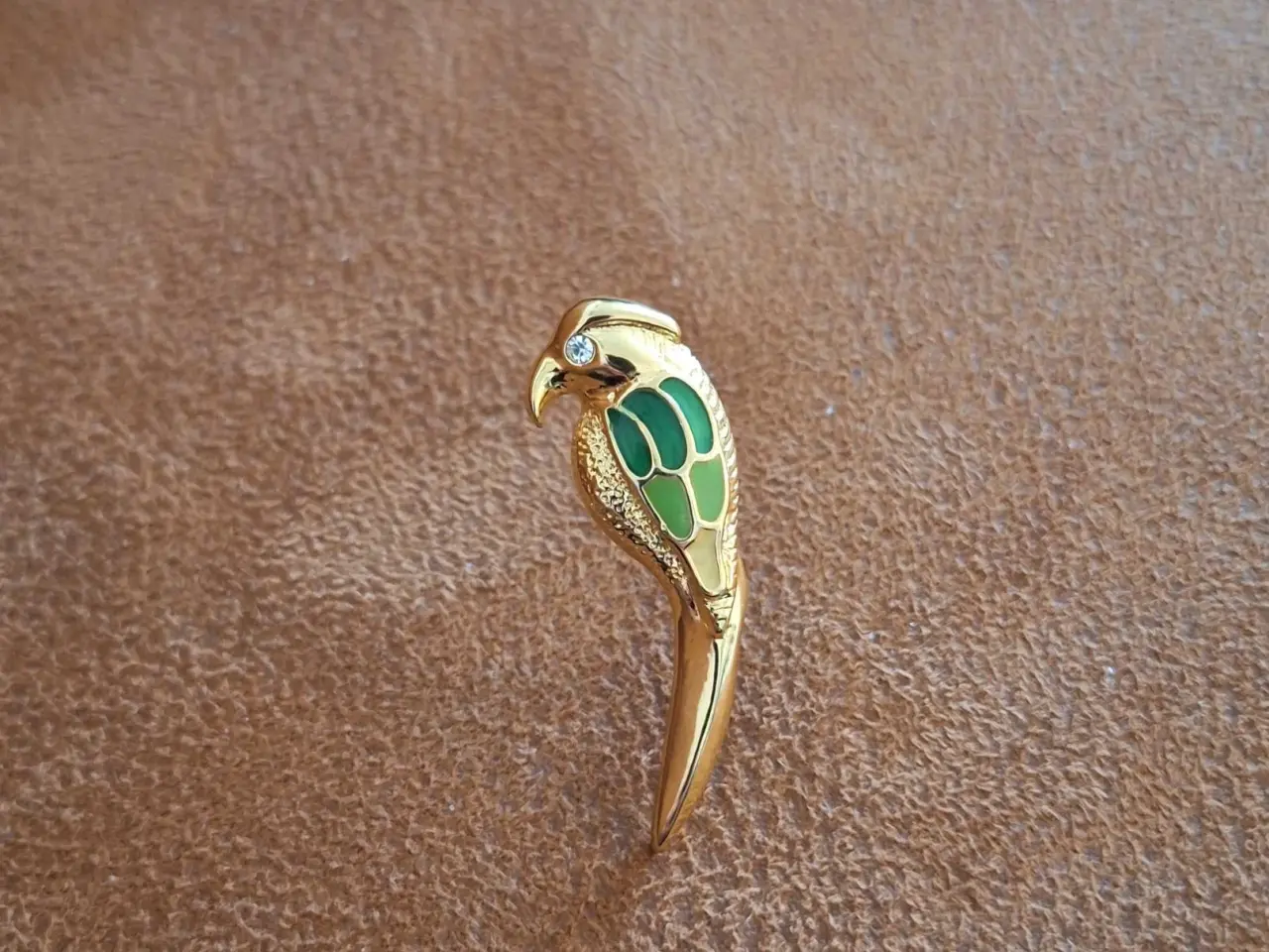 Billede 1 - Guldfarvet broche 