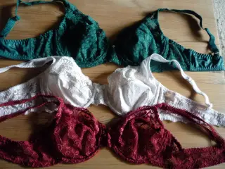 2 super flotte helblonde bh str. 90 B
