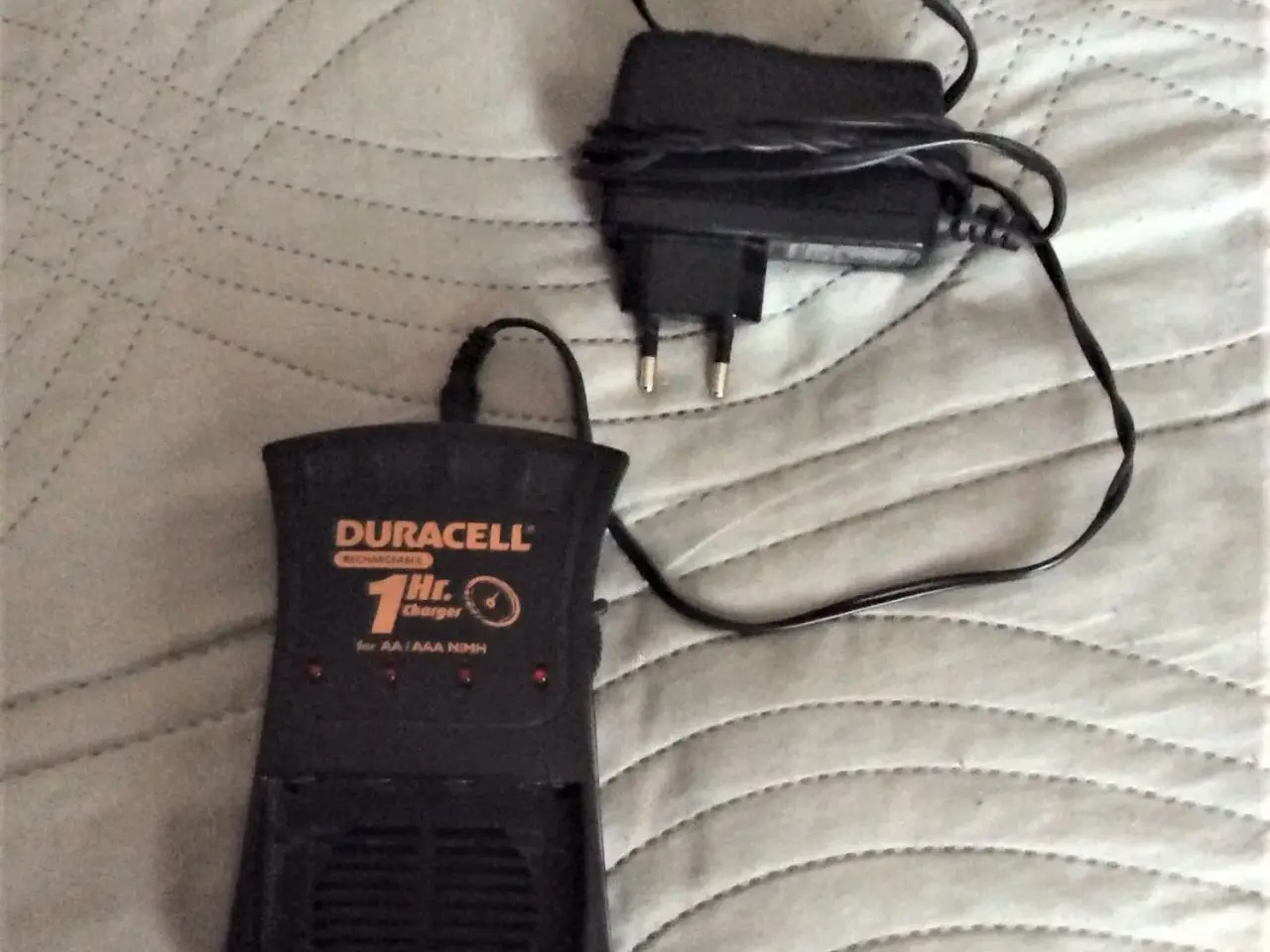 Billede 2 - Batterioplader DURACELL 1 times batterilader
