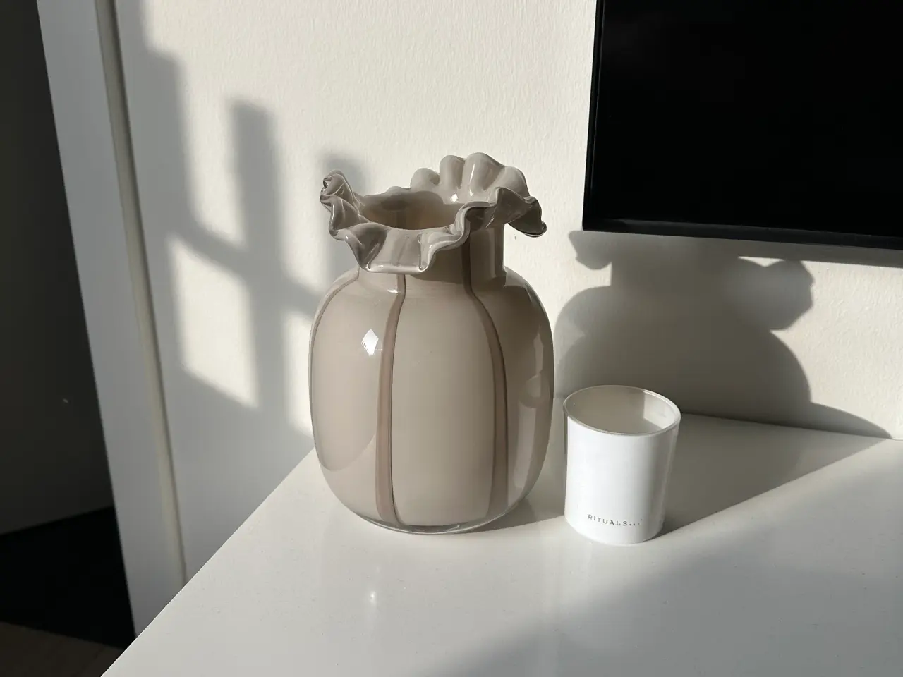 Billede 1 - Basic & More Vase BIAK m. Striber