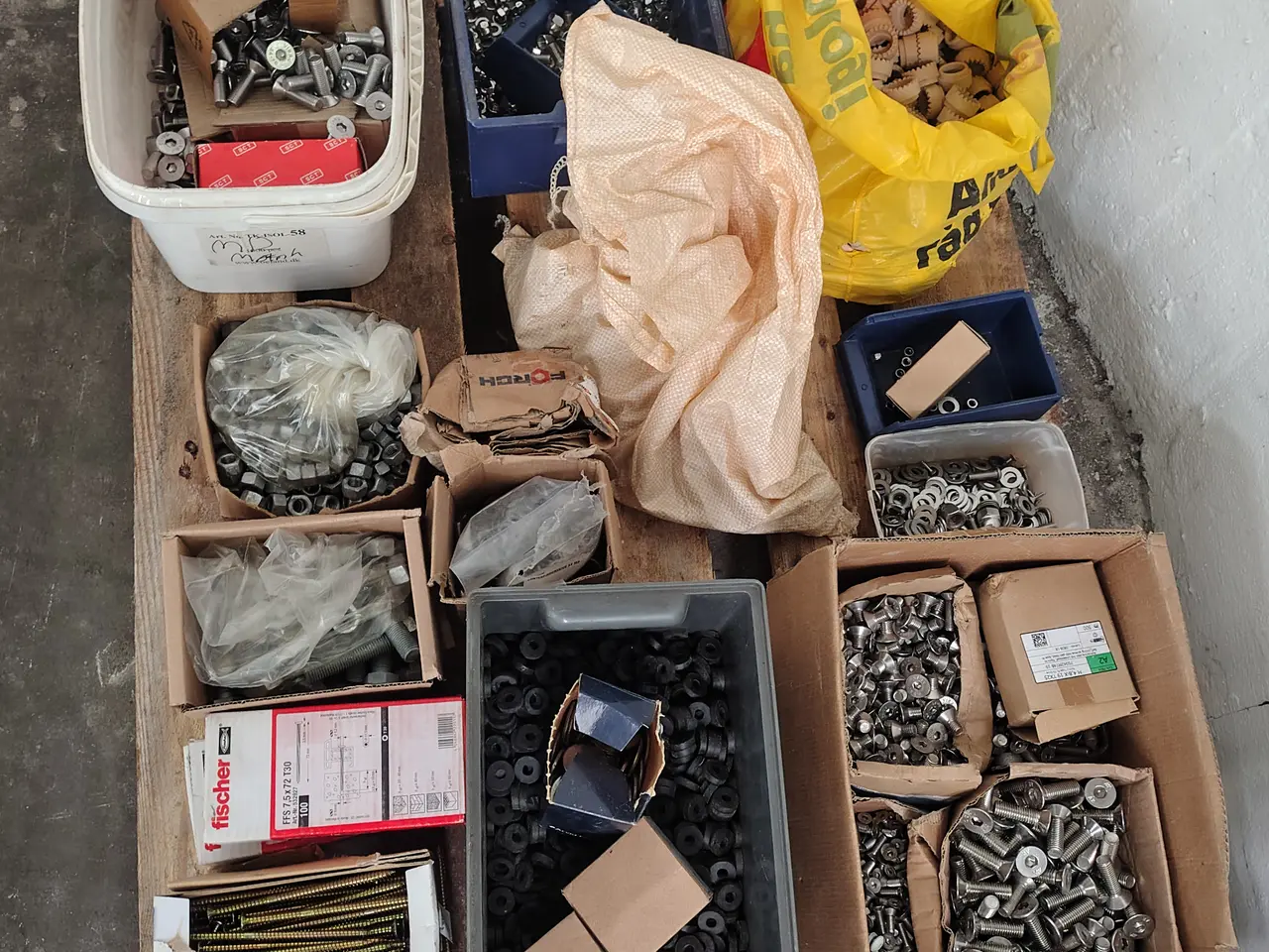 Billede 1 - Parti bolte, møtrikker, skiver