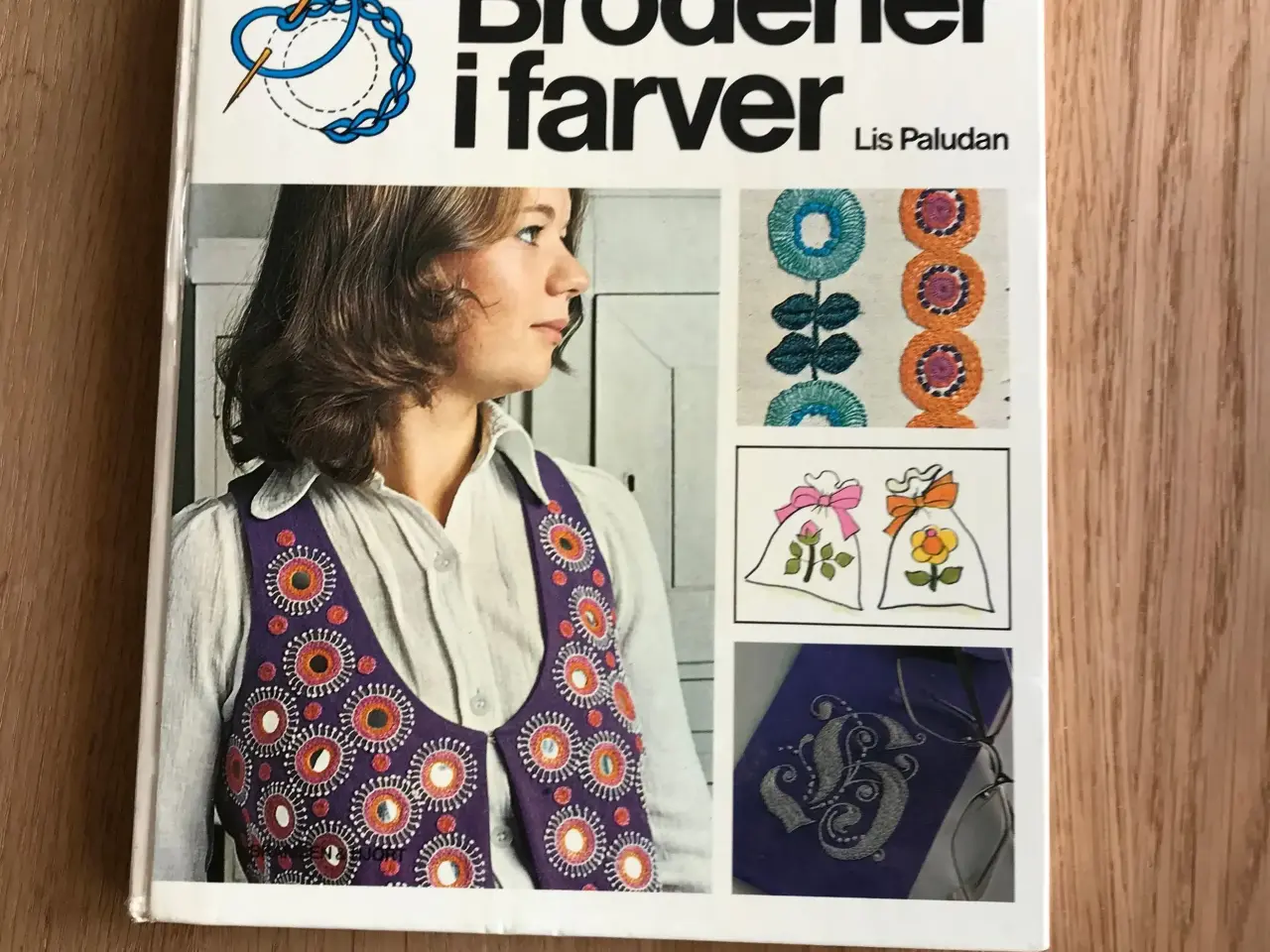 Billede 1 - Broderier i farver af Lis Paludan