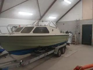 Rana motorbåd 19 fods inklusiv trailer.