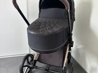 Cybex kombivogn med autostol, klapvogn og lift, so