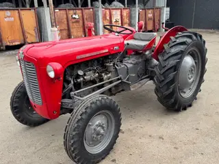 Massey Ferguson 35 Veterantraktor med plov