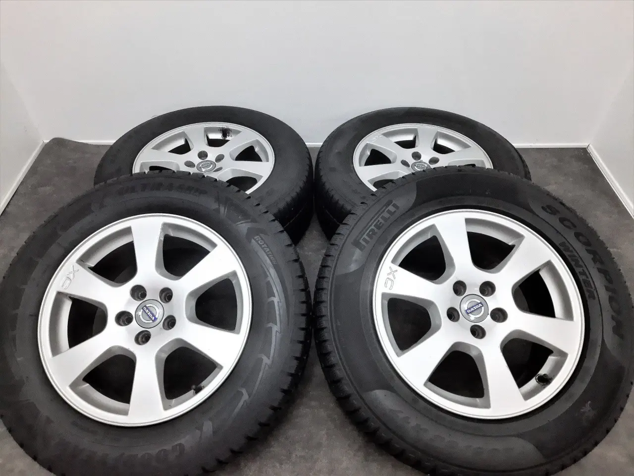 Billede 4 - 5x108 17" ET55 Volvo XC vintersæt