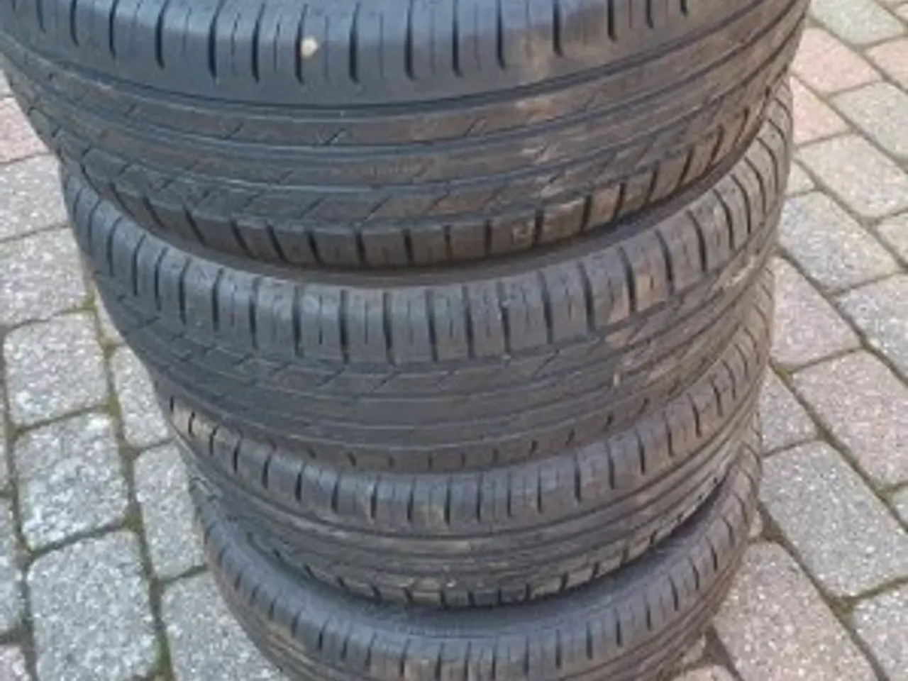 Billede 1 - 195/60x16 sommerdæk