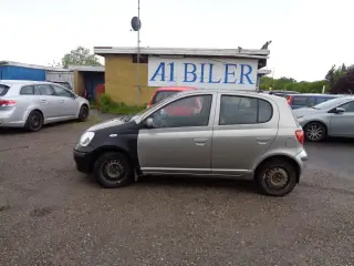 Toyota Yaris 1,3 DL
