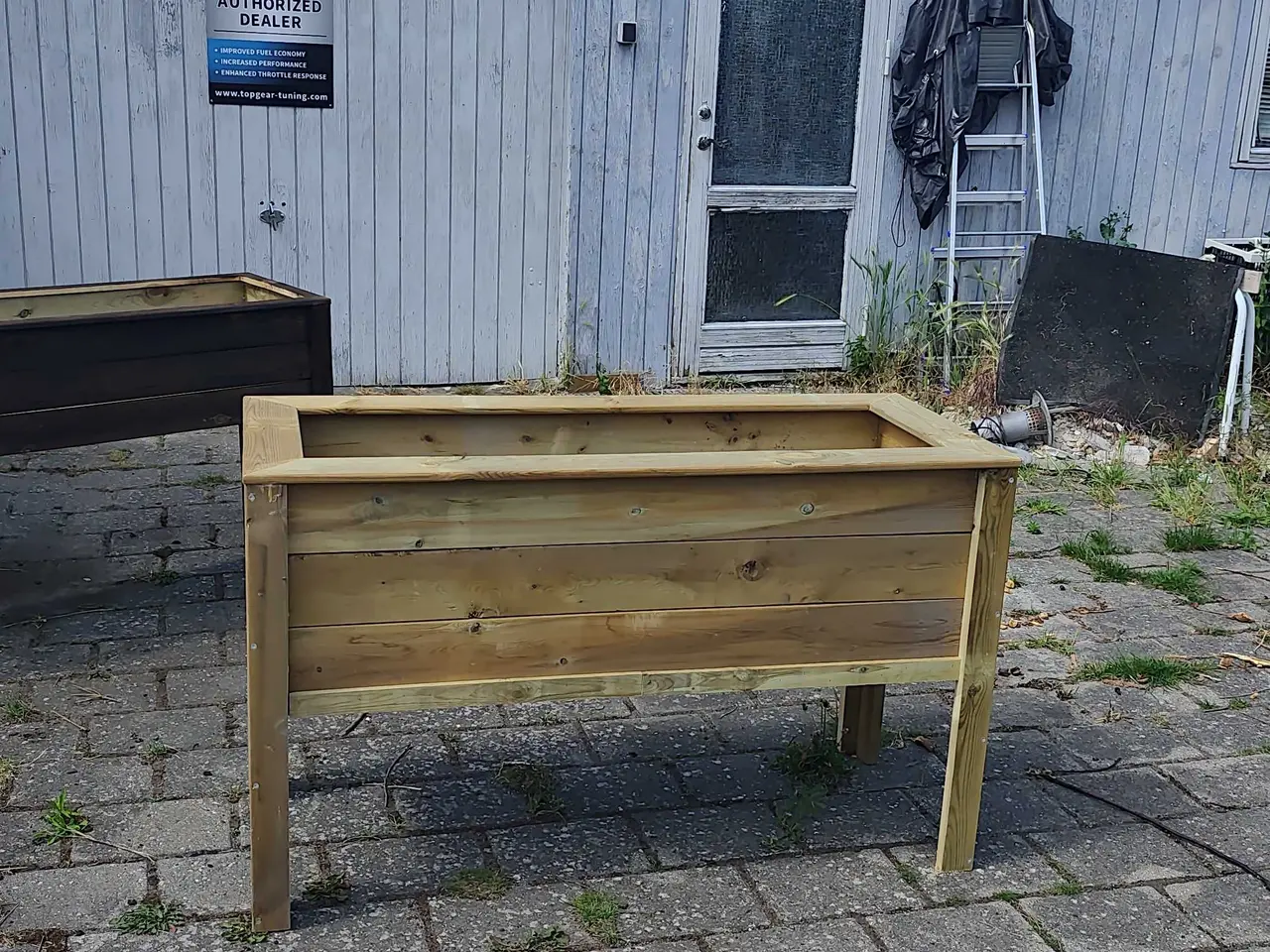 Billede 1 - Håndlavet højbed i træ.