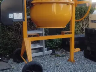 Soroto C130 tromleblander
