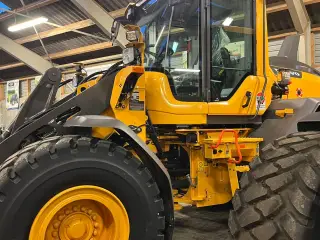 Volvo L 90H H2 fabriksny Dansk maskine med masser af udstyr, blan.Co-Pilot & med brede 650/65R25 hjul