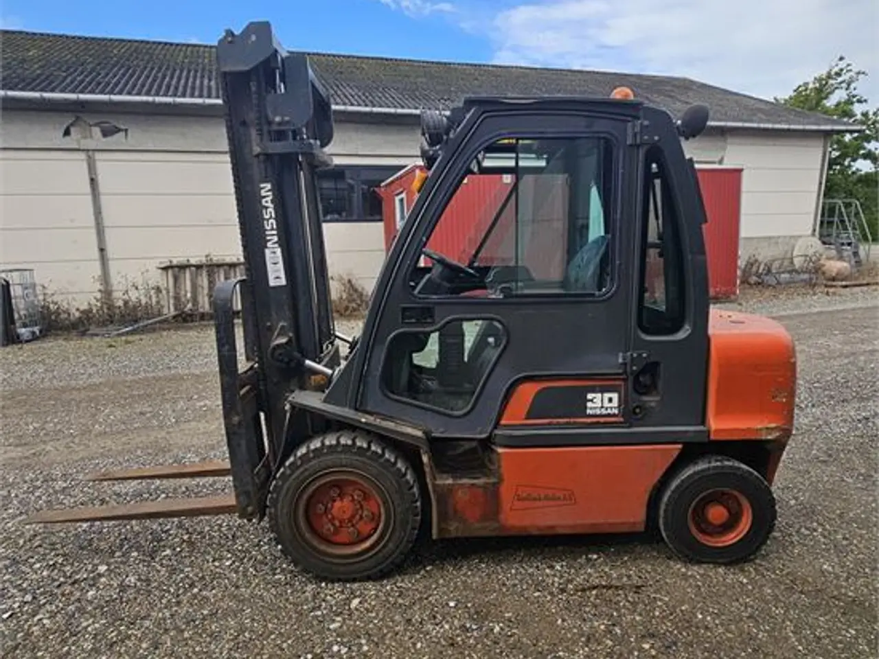 Billede 7 - Nissan FGD02A300 - Diesel - kapacitet/capacity 3 ton - løftehøjde/lifting height 3,7 meter