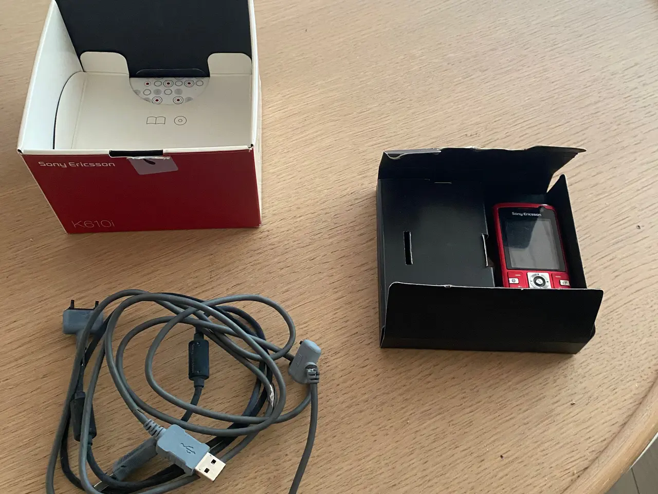Billede 2 - Sony Ericsson K610i i original æske. Virker fint. 