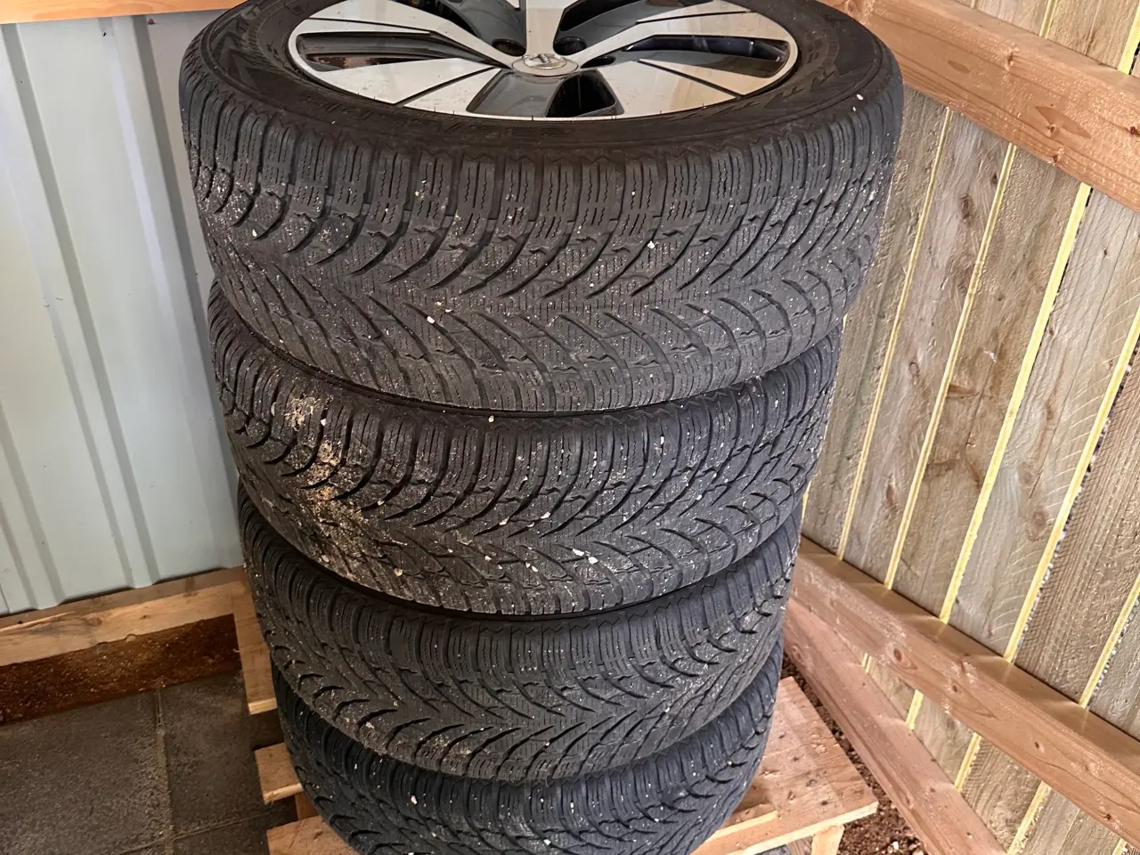 Billede 4 - Volvo cc 40 originale hjul. 