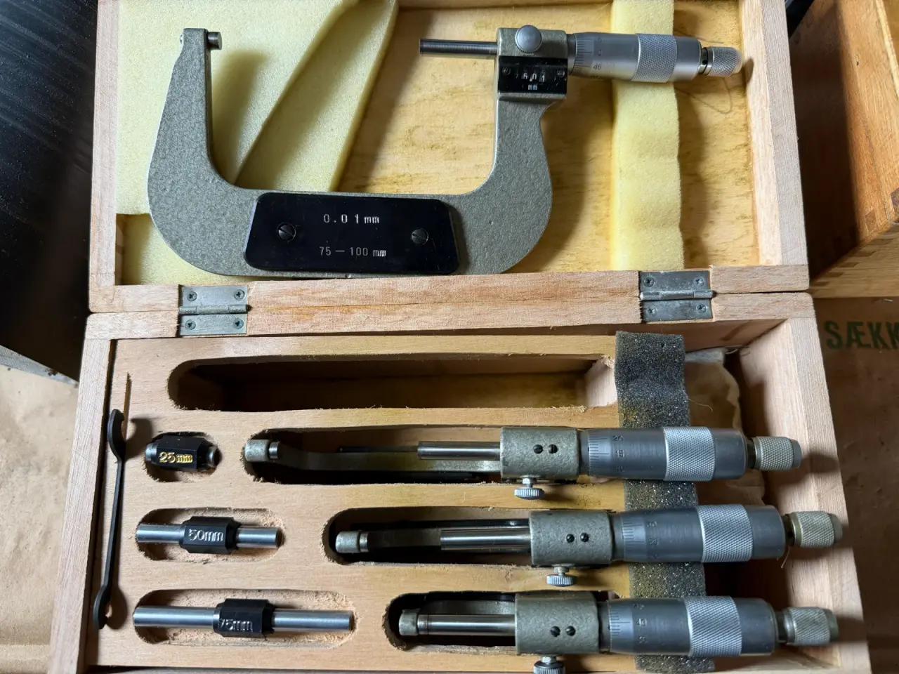Billede 6 - 2 stk komplette TESA mikrometersæt (0-100mm) 