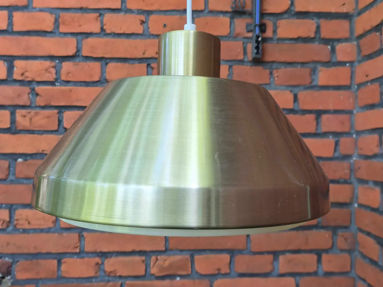 Billede 1 - Messinglampe med gode lyseffekter