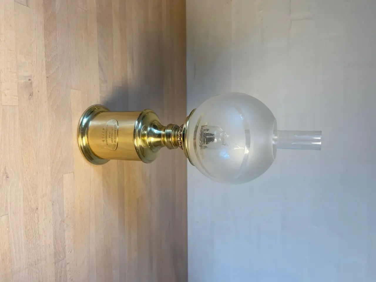 Billede 1 - Flot olielampe fra - G.V.Harnisch eftf