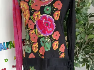 Kjole. Desigual. Large/40