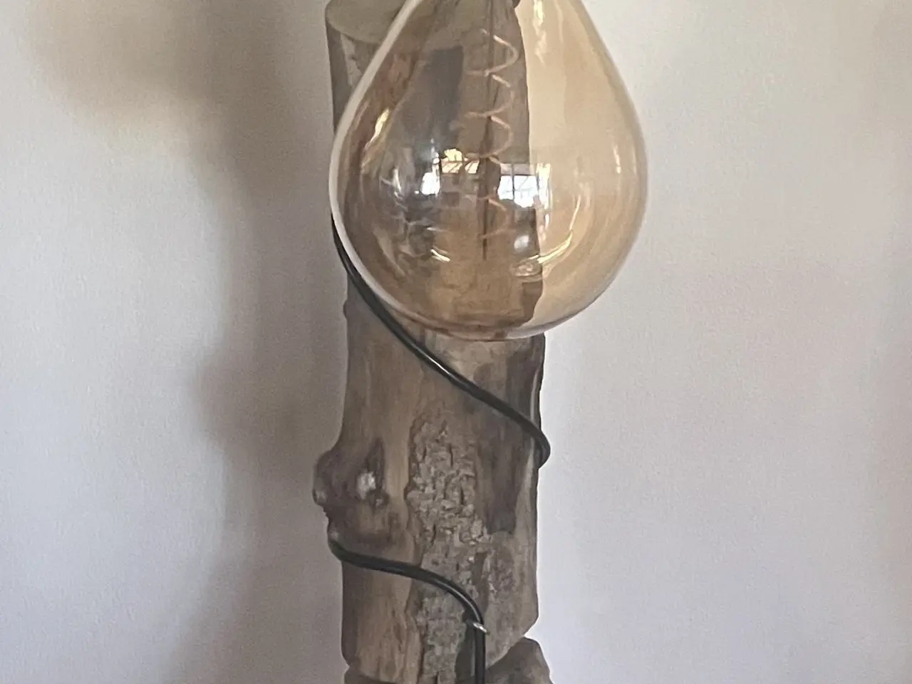 Billede 3 - Gulv / Stander Lampe af Drivtømmer