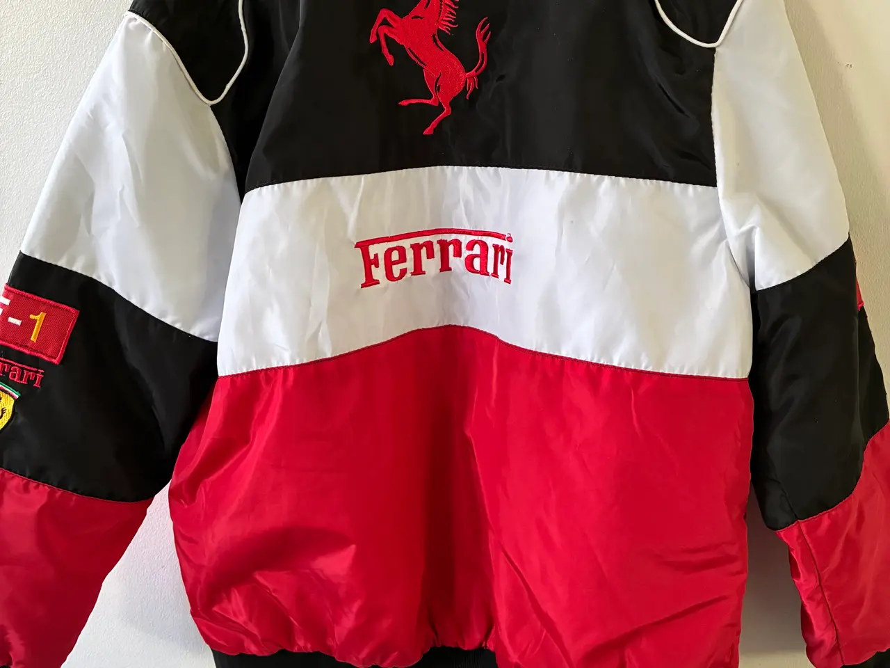 Billede 2 - Ferrari jakke, Str. M